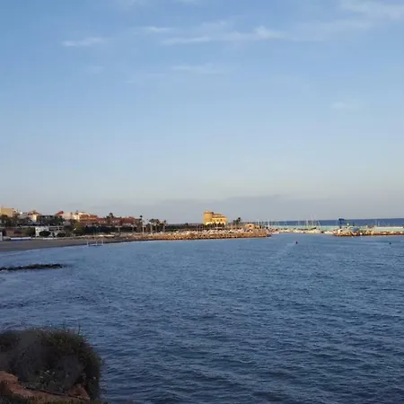 En A 240m De La Playa Дом отдыха *